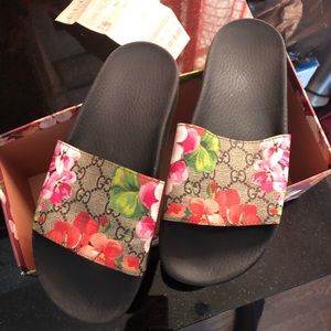 Authentic Gucci bloom slides